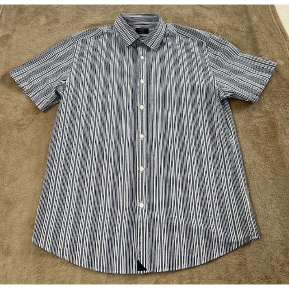 Untuckit Shirt Men Size M BLUE WHITE Stripe Short Sleeve Button‎ Up Slim Shirt